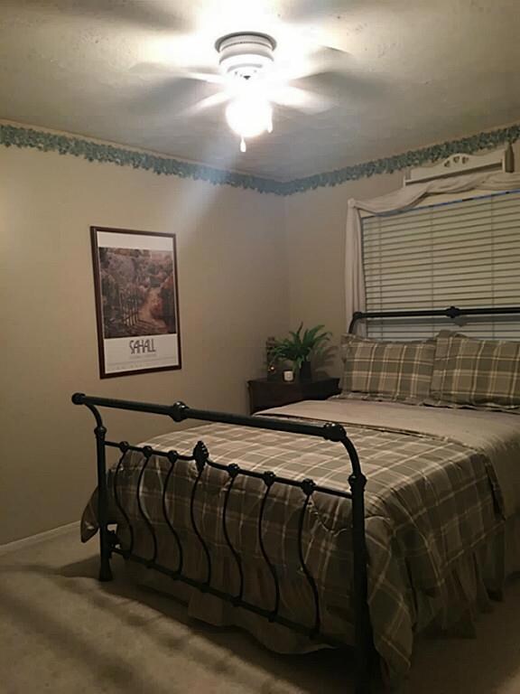 2nd bedroom