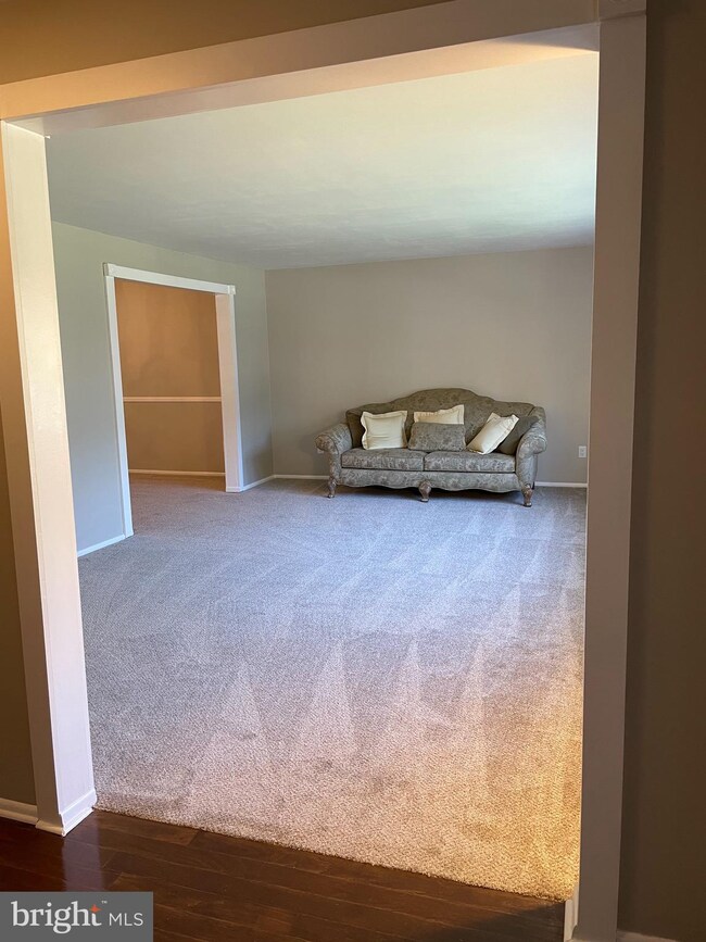 159 Coopers Kill Rd, Delran, NJ 08075 - photo 4