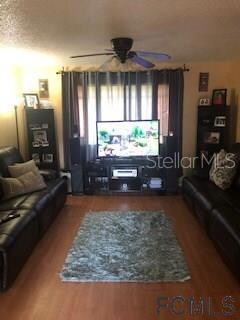 618 Oaks Hollow Ct unit 618, Jacksonville, FL 32211 - photo 3