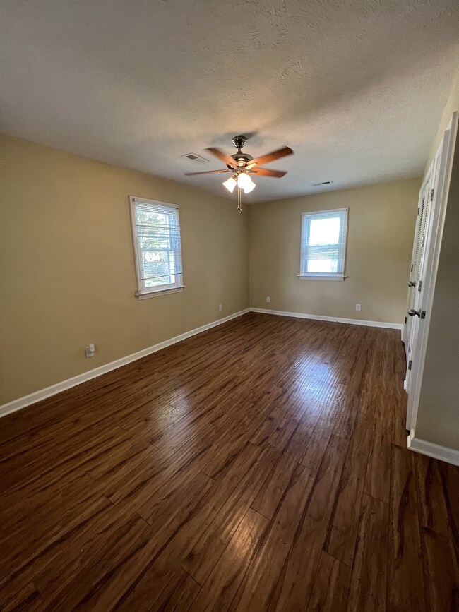 127 Elm St, Trenton, KY 42286 - photo 2