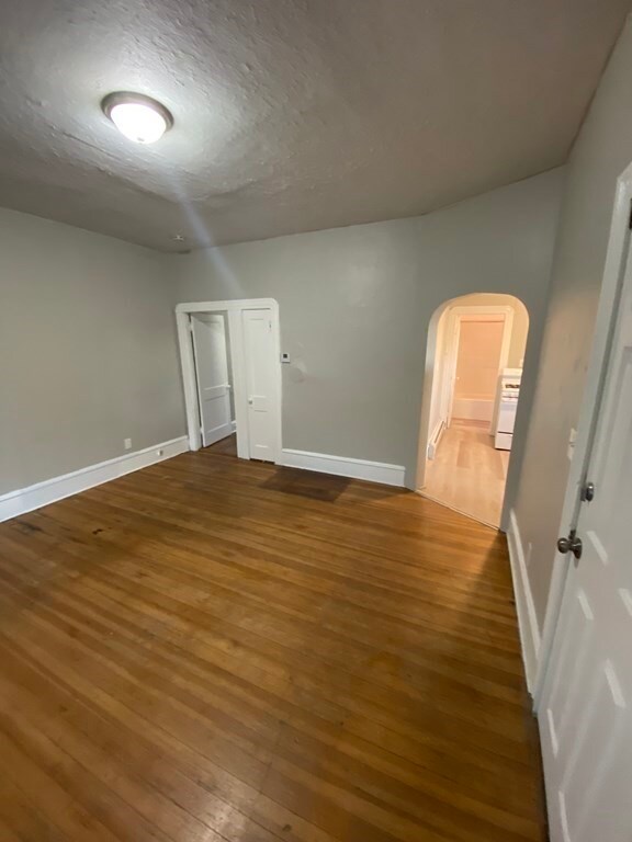 672 2nd St unit 2R, Fall River, MA 02721 - photo 3