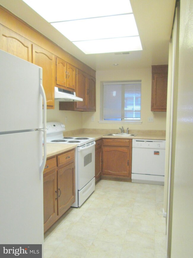 15400 Bassett Ln unit 2F, Silver Spring, MD 20906 - photo 7