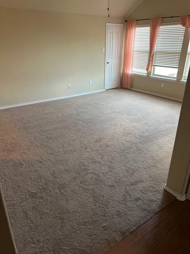 2229 Whitney Dr, Weatherford, TX 76087 - photo 6