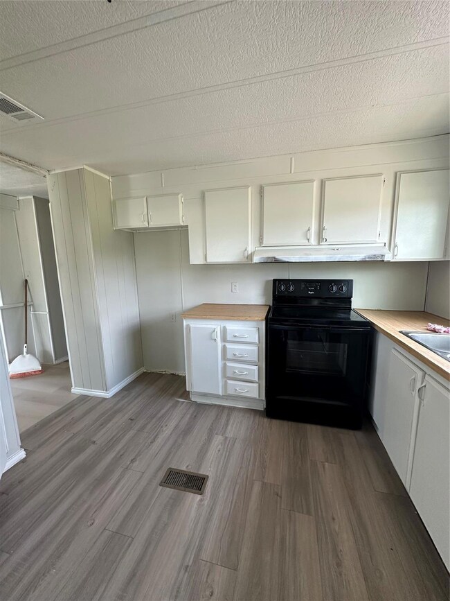 4802 Midway Rd, Weatherford, TX 76085 - photo 5