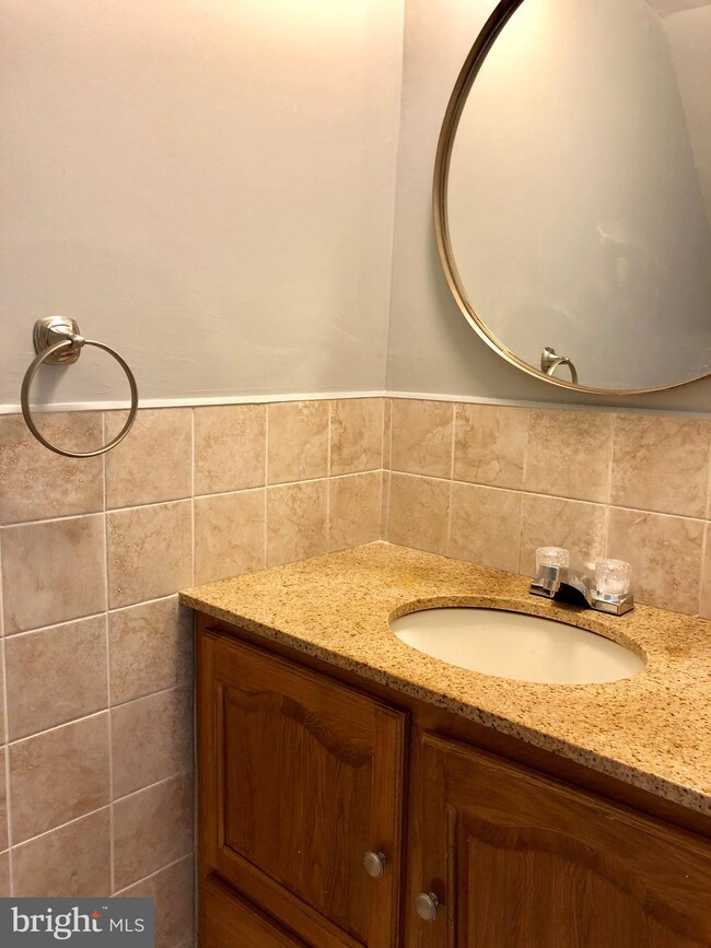 822 Beaver Ln, Reading, PA 19606 - photo 6