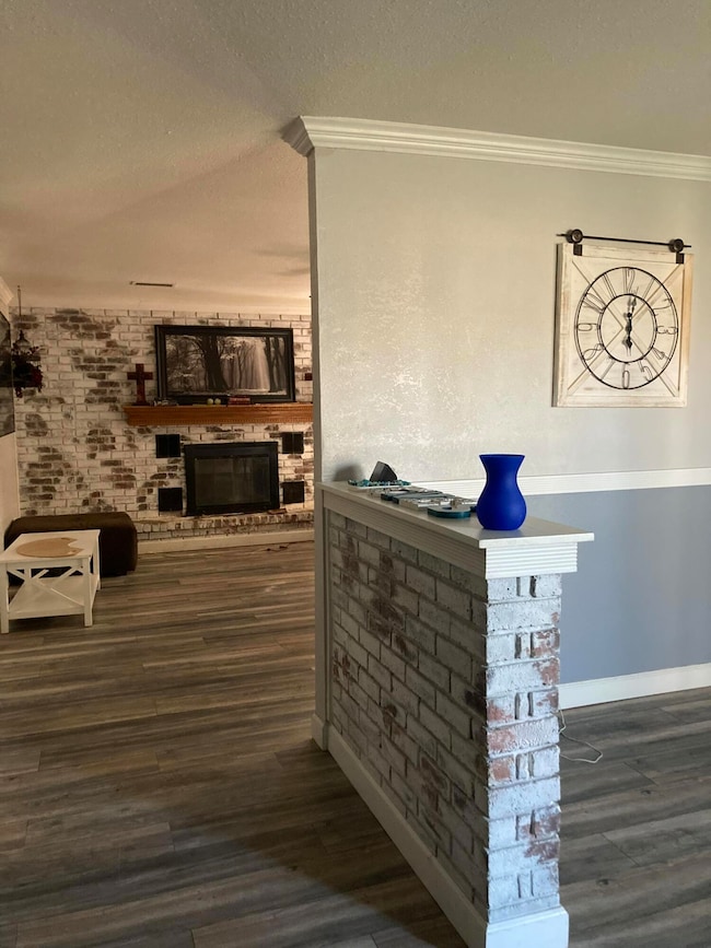 2042 M St SW, Miami, OK 74354 - photo 2