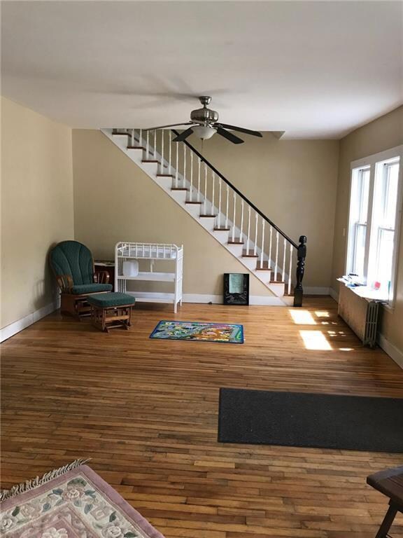 Double living room with exposed...