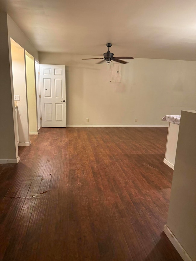 1600 W Lynn St, Slaton, TX 79364 - photo 3