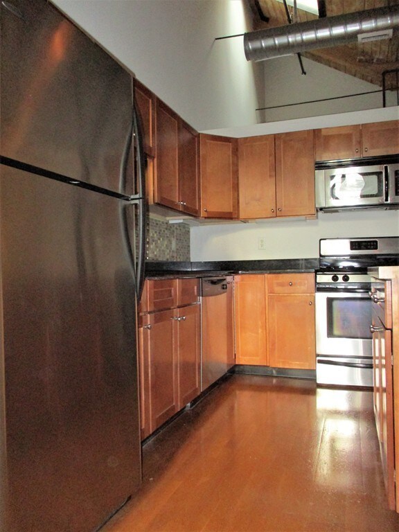 Fremont Lofts unit 224, Worcester, MA 01603 - photo 7
