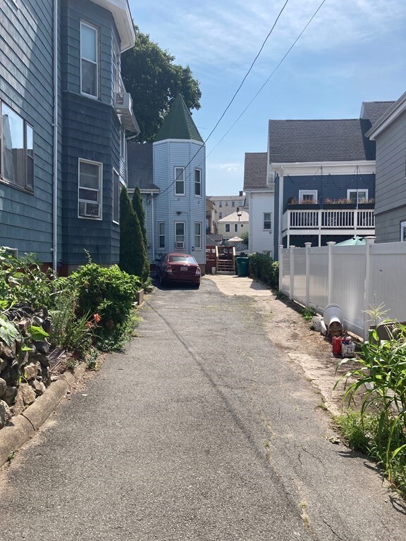 53 Rogers Ave, Lynn, MA 01902 - photo 5