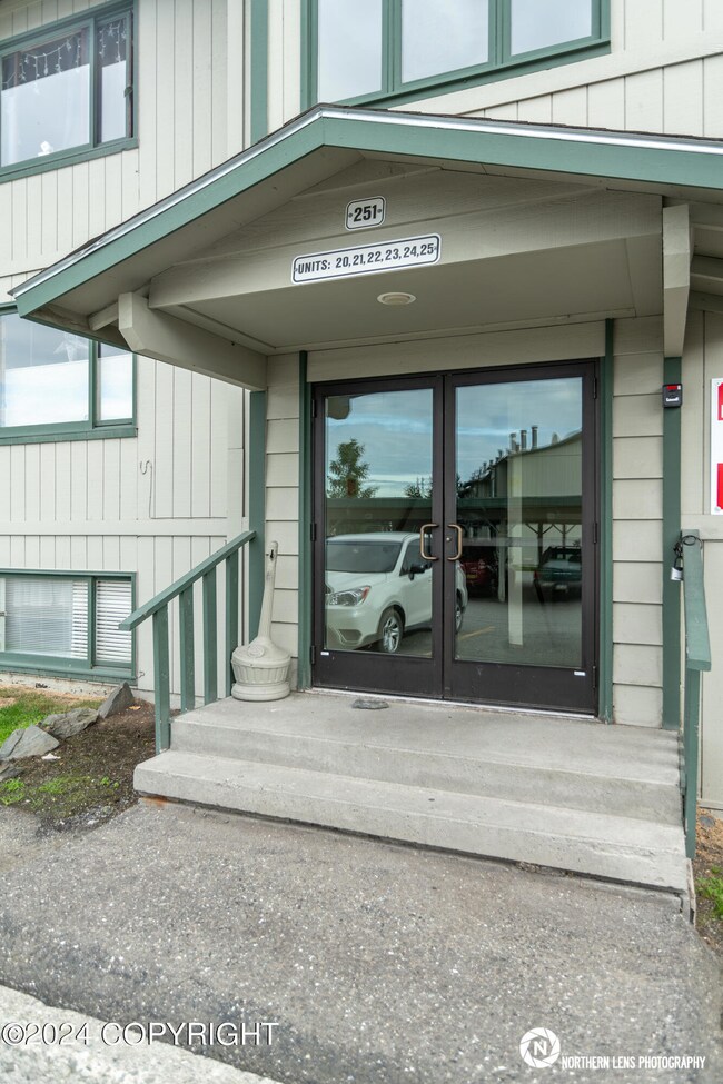 3_EntranceExterior