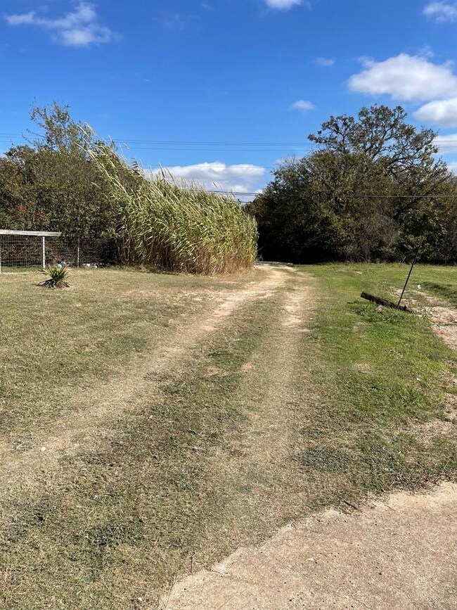 144 Northwest Dr, Fredericksburg, TX 78624 - photo 7