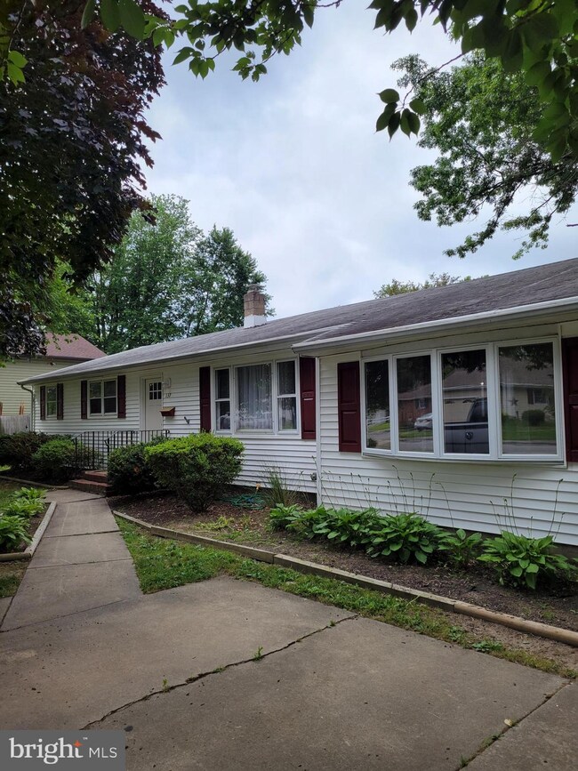 137 River Drive Ave, Pennsville, NJ 08070 - photo 2