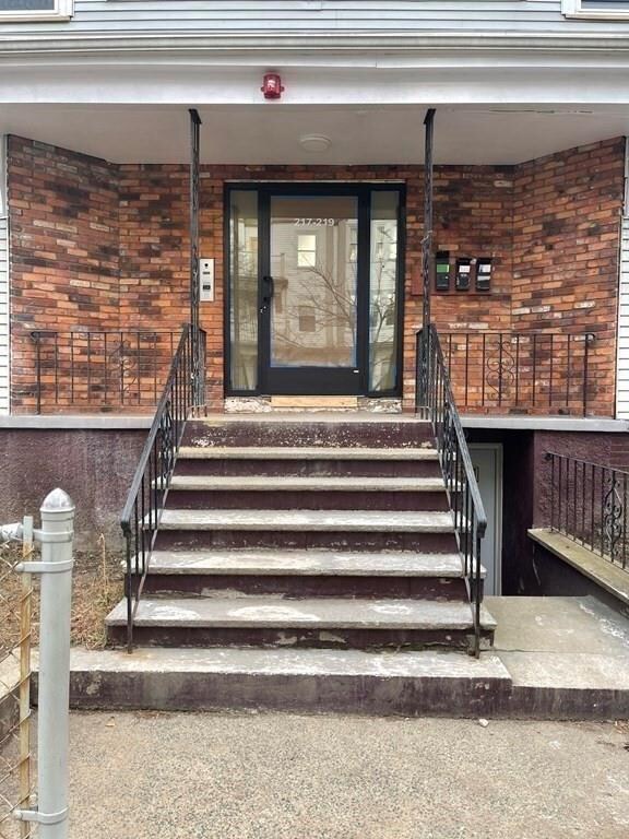 217 Washington St unit 3L, Lynn, MA 01902 - photo 4