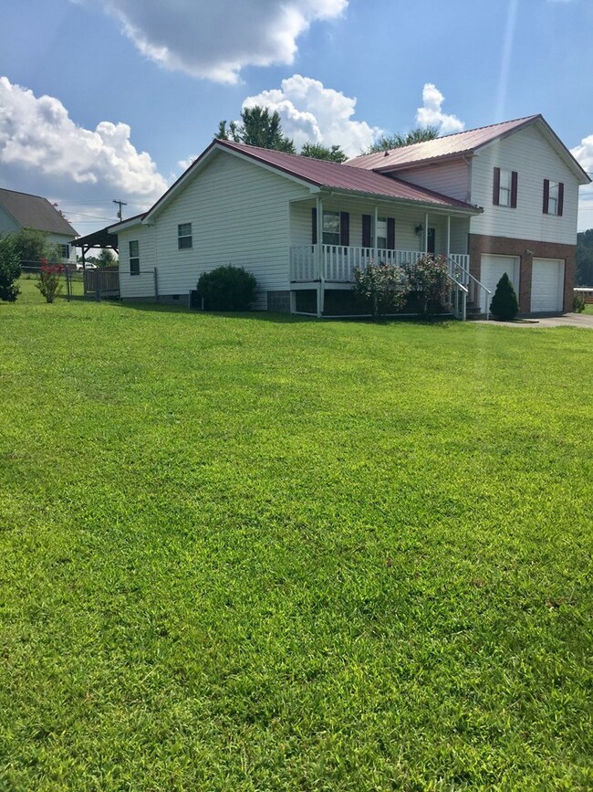 1629 Tunnel Hill Varnell Rd, Tunnel Hill, GA 30755 - photo 3