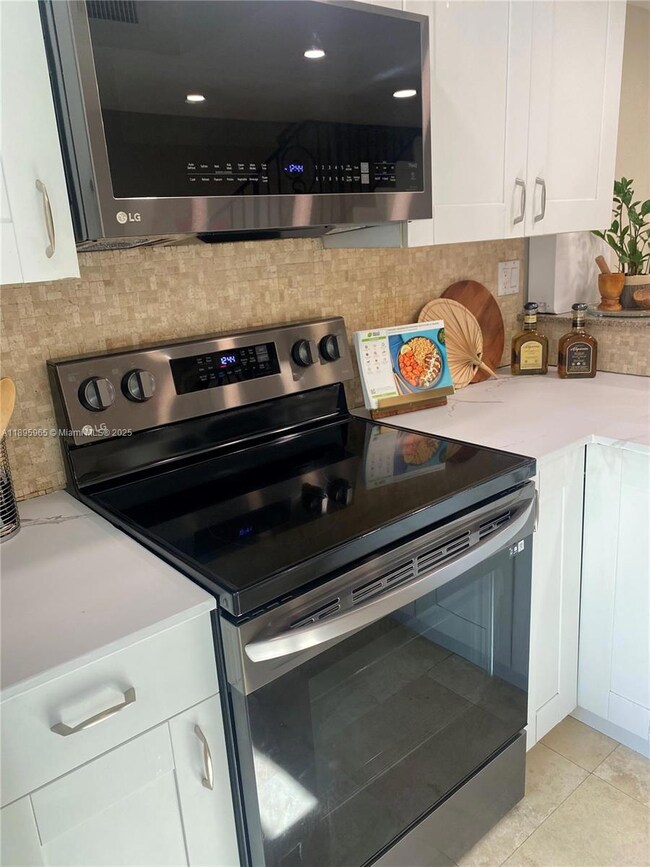 Sunwood Condominium unit 240, Miami, FL 33155 - photo 6