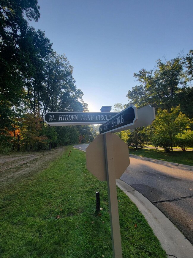 Corner of N shore and W hidden lake cir