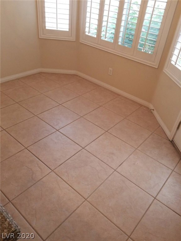 11127 Crimson Dusk Ct unit 1, Las Vegas, NV 89135 - photo 5