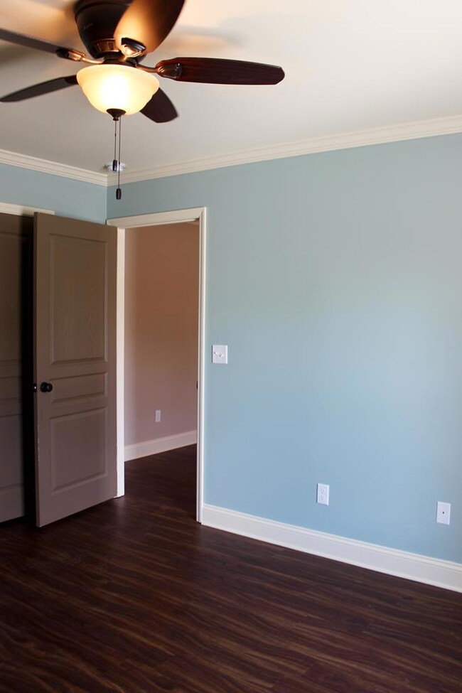 224 Golden Rod Cir, Adel, GA 31620 - photo 5