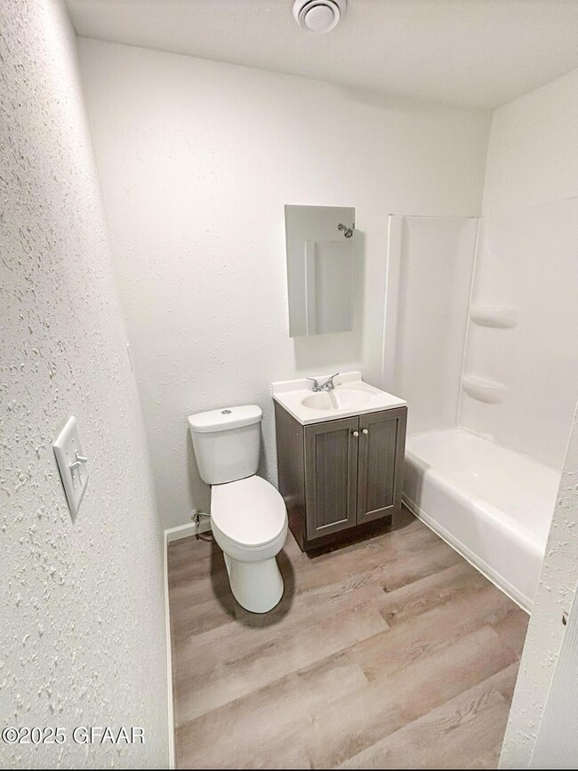 323 Seward Ave, Grand Forks, ND 58203 - photo 7