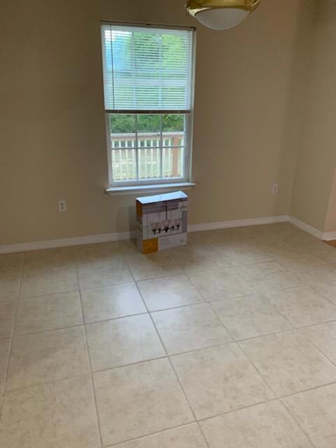 Eat-in Kitchen (New Lighting)