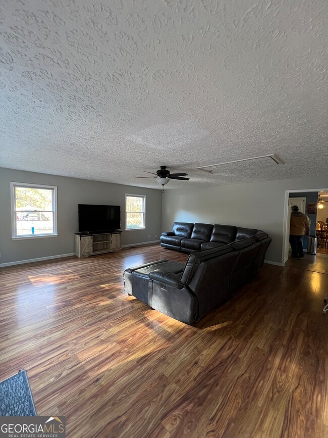 121 Wood Duck Rd, Cochran, GA 31014 - photo 6