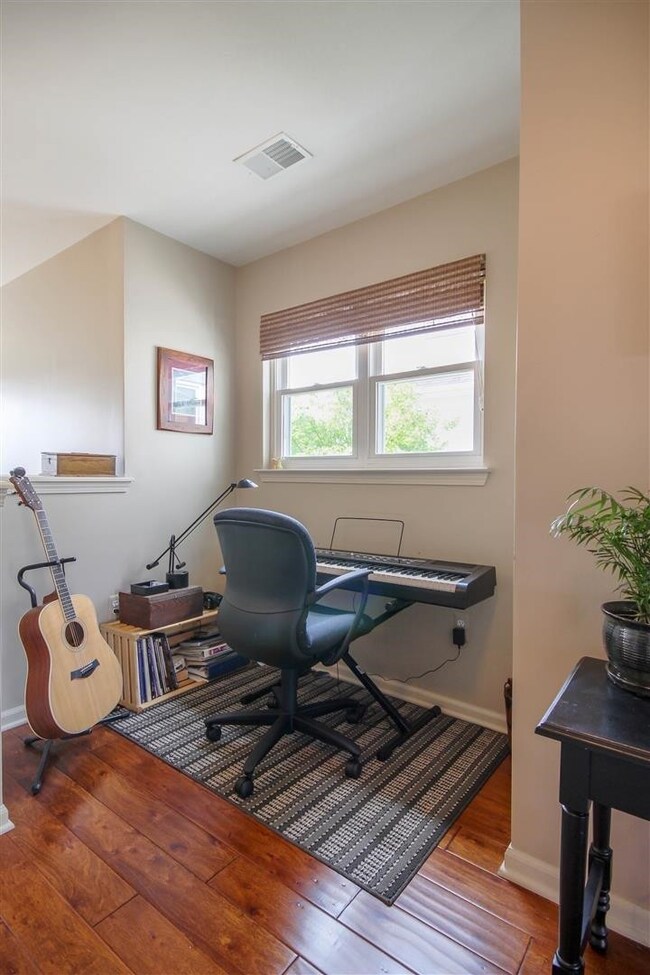 Upper Level Loft Area