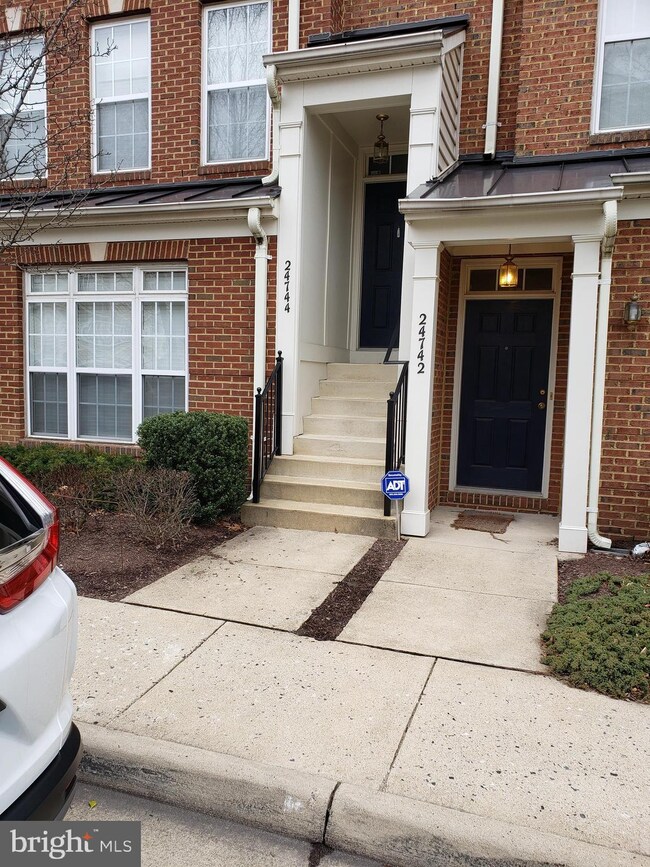 24744 Stone Station Terrace, Stone Ridge, VA 20105 - photo 2