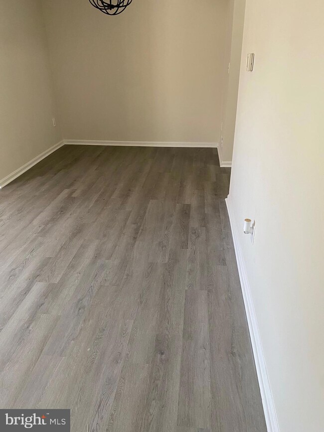 9880 Whiskey Run, Laurel, MD 20723 - photo 5