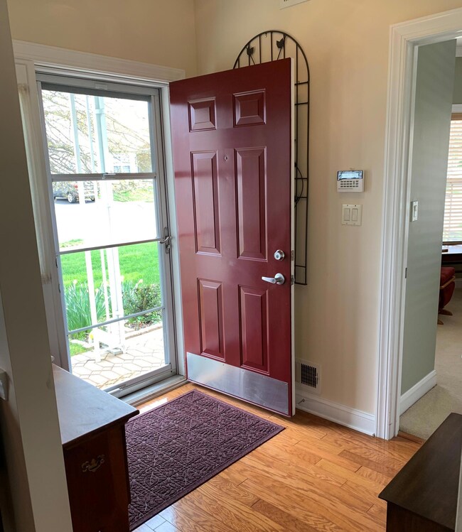 Foyer 29 Snowberry
