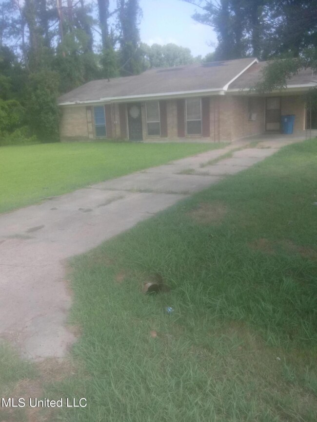 1340 Riverside 5