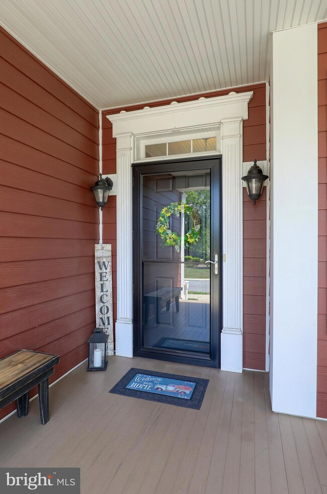 529 Landon Cir, Ephrata, PA 17522 - photo 3