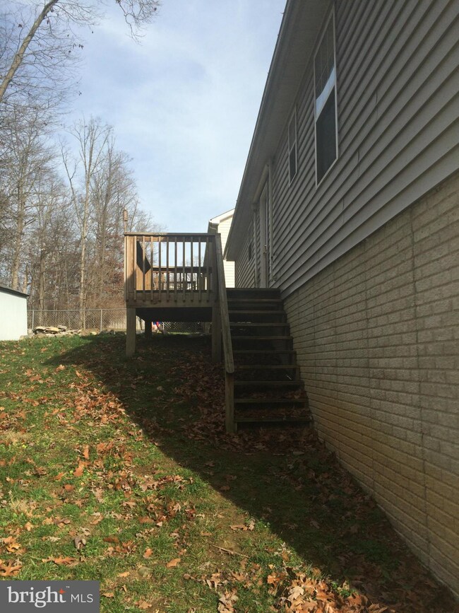 339 Longwood Dr, Bunker Hill, WV 25413 - photo 3