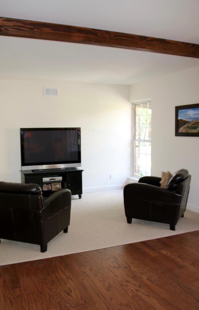 Den or 4th Bedroom