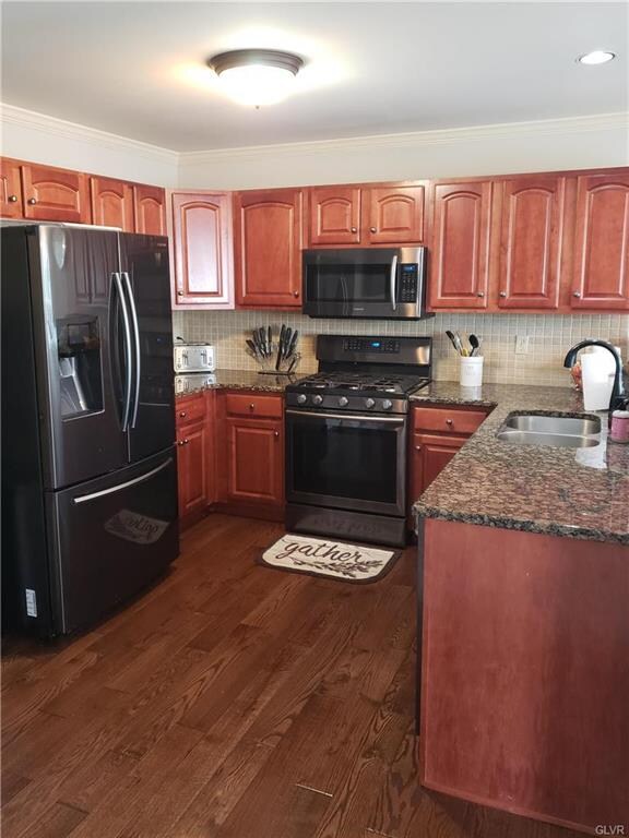 6826 Hunt Dr, Macungie, PA 18062 - photo 3