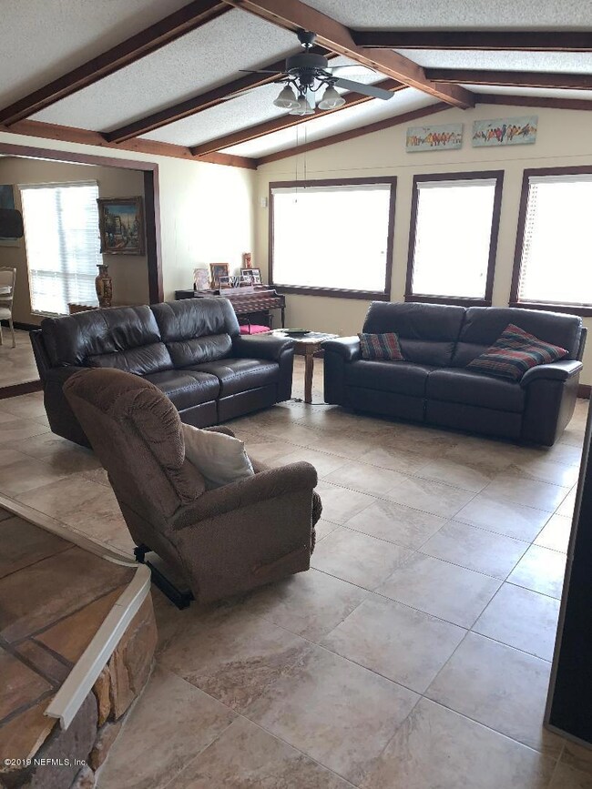 1723 Park Terace East-Great room