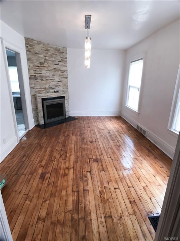 Dining room - with functional wood burning firepla