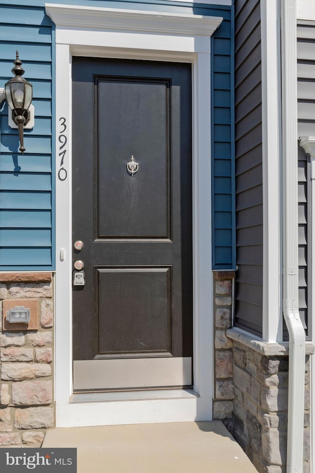 3970 Shire Meadow Ln, Triangle, VA 22172 - photo 6