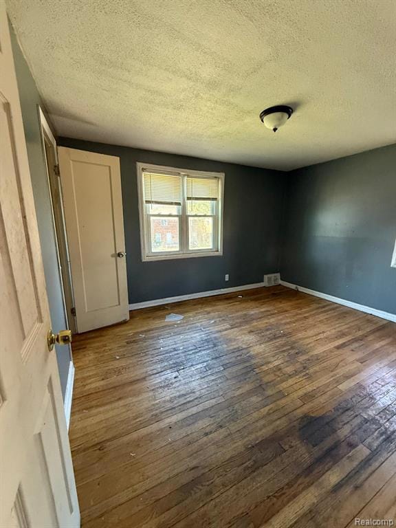 8916 Prevost St, Detroit, MI 48228 - photo 4