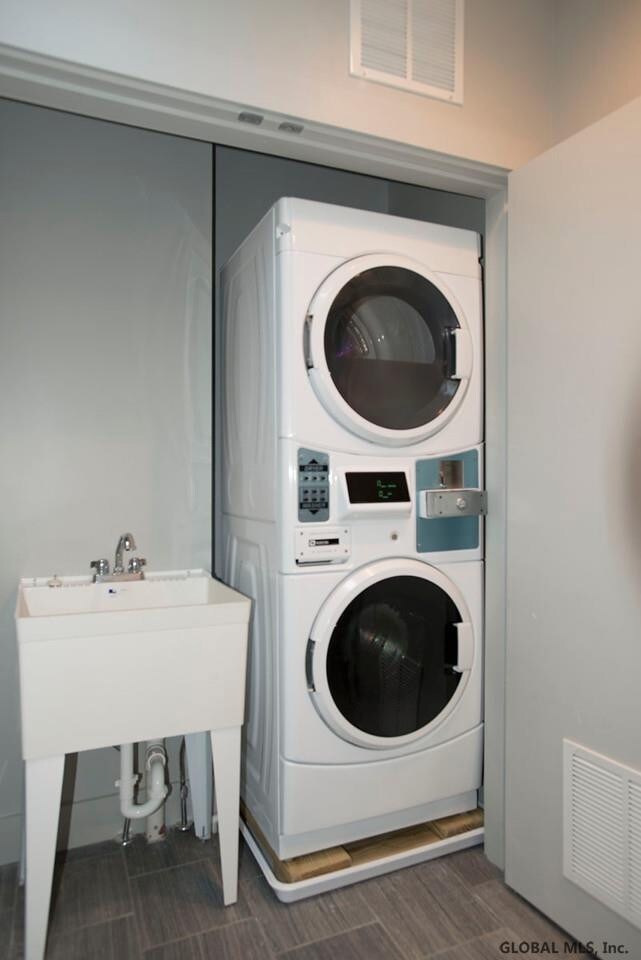 423 Madison Ave unit 1, Albany, NY 12210 - photo 2