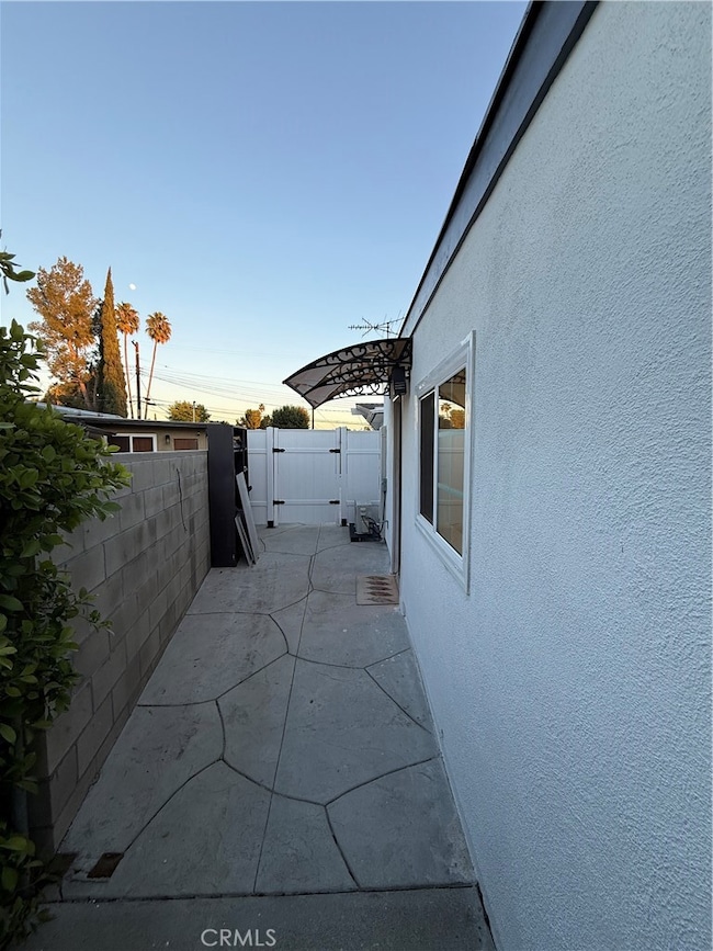 6538 Kelvin Ave, Los Angeles, CA 91306 - photo 4
