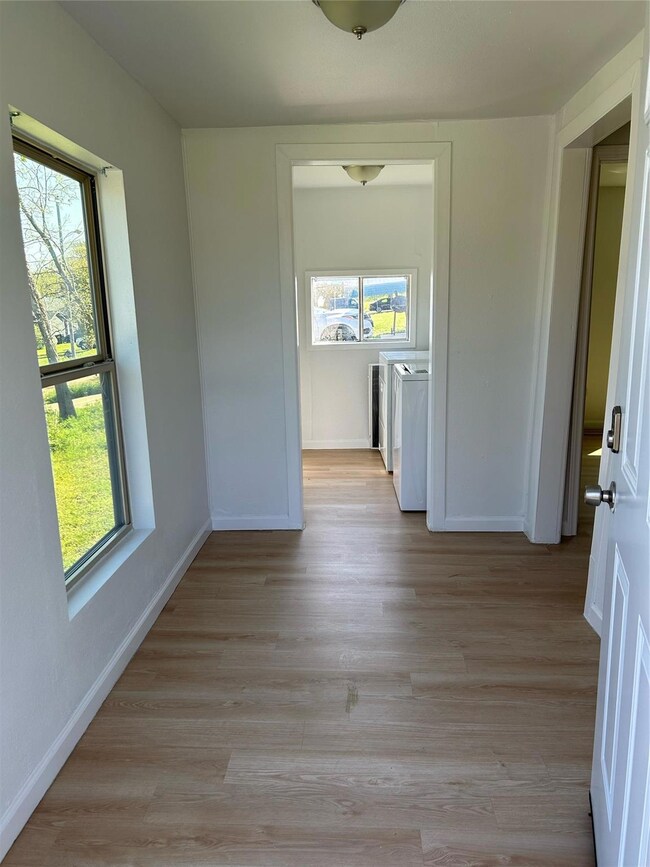 506 W Parnell St, Denison, TX 75020 - photo 3