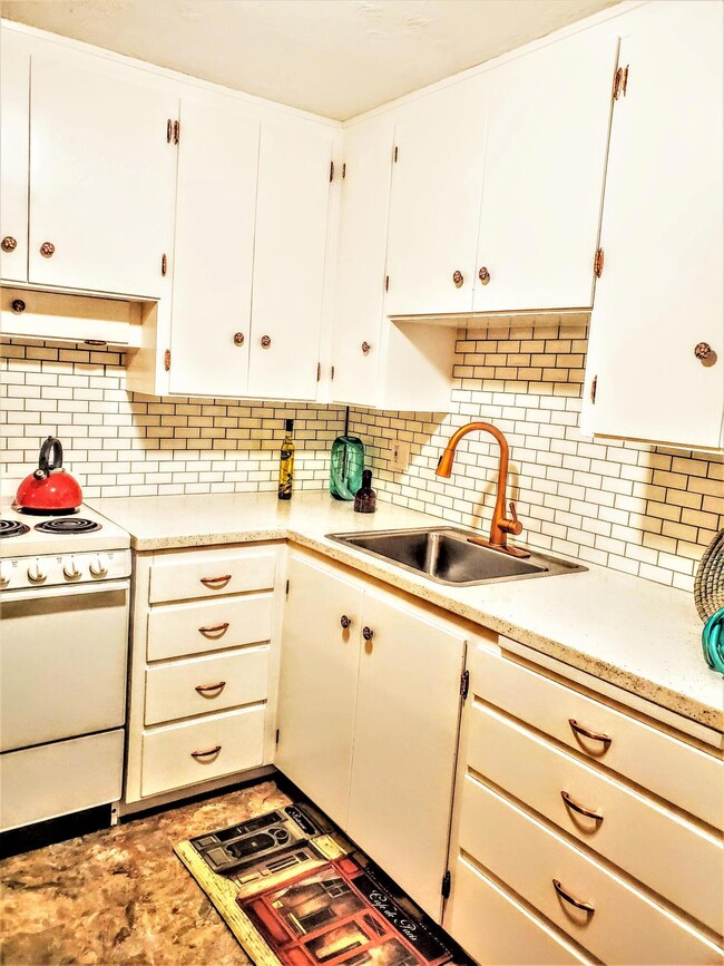 Kitchen (2)