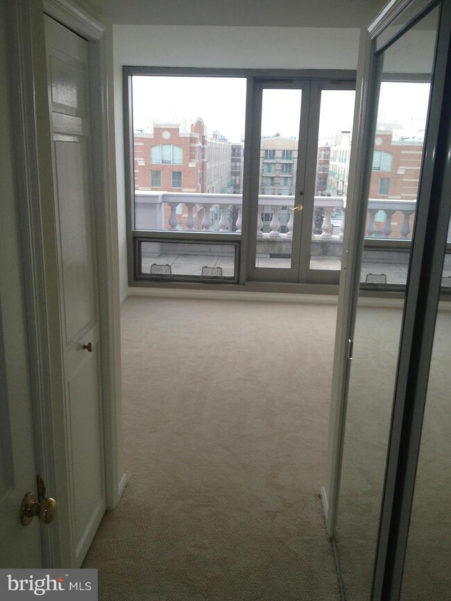 Residences at Market Square - East Tower unit PH04, Washington, DC 20004 - photo 7