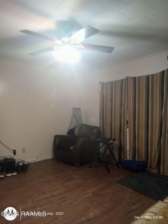 image000002 2