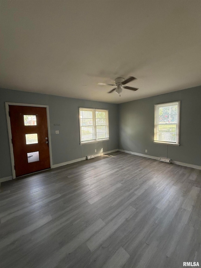 716 N Albert St, Macomb, IL 61455 - photo 2