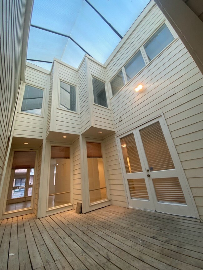 11864 Taylorcrest Rd, Houston, TX 77024 - photo 4