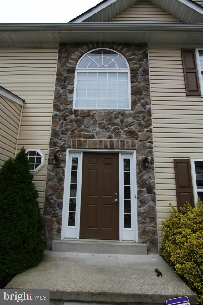 10463 Markby Ct, White Plains, MD 20695 - photo 2