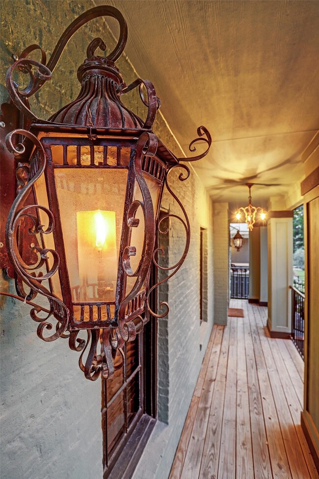 1733 Harold St, Houston, TX 77098 - photo 3