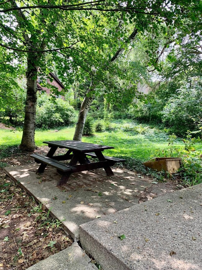 1109 Elder Blvd unit 1, Ann Arbor, MI 48103 - photo 3